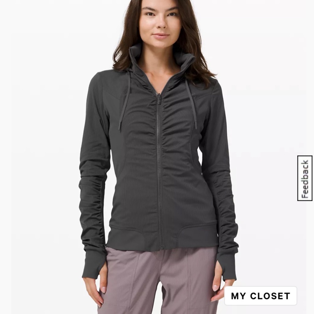Lululemon full zip hoodie. Size 4. Excellent condition.